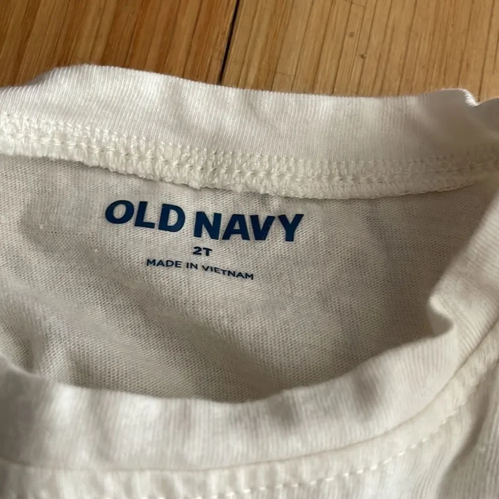 OLD NAVY 𝅺old navy 2 t off white long sleeve top good condition